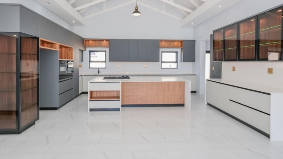 5 Bedroom Property for Sale in Leloko Lifestyle Estate North West